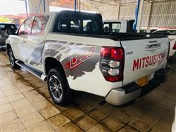 میتسوبیشی L200
